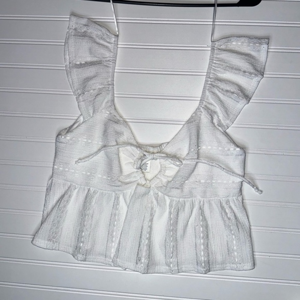 Romantic Urban White Ruffled Women's Top size M